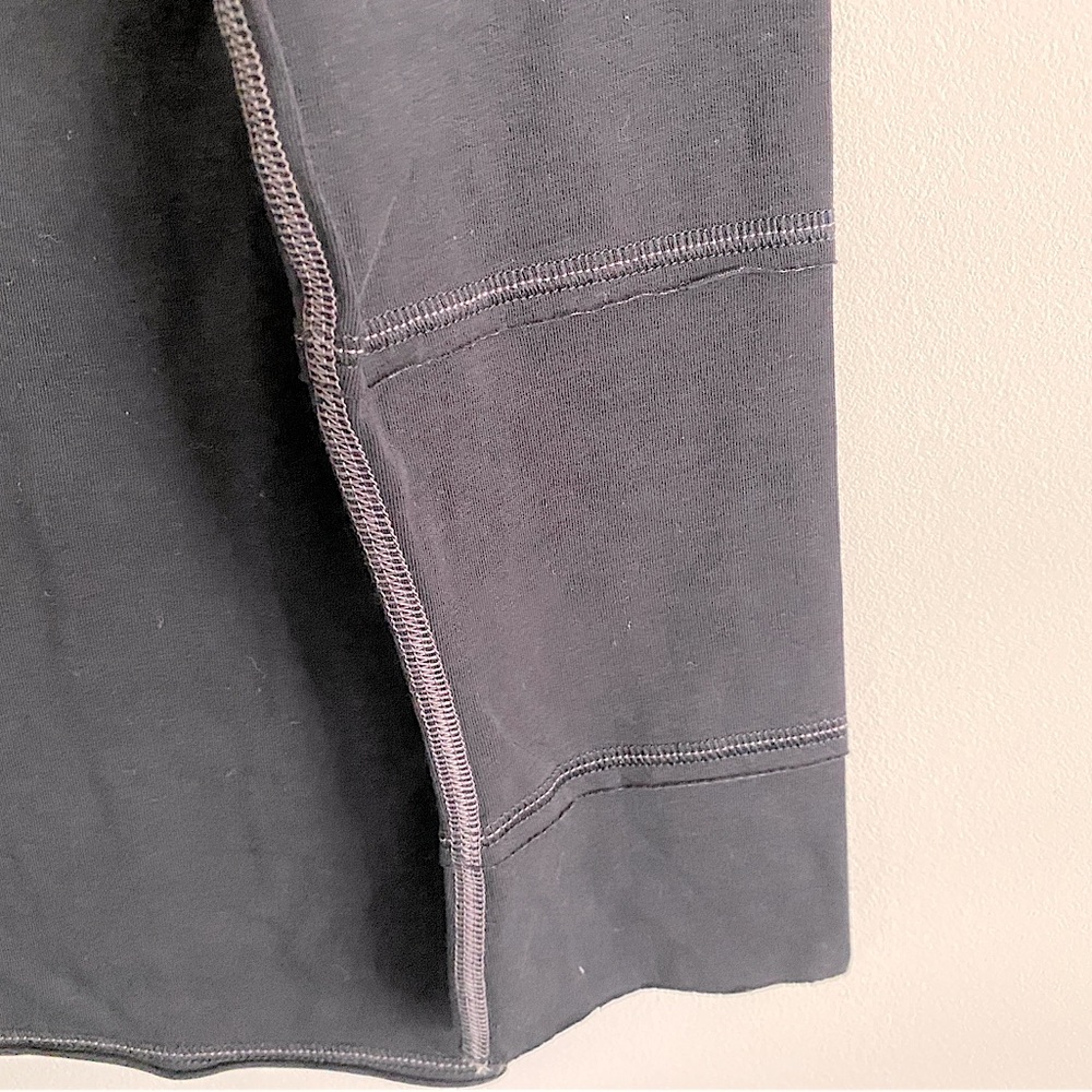 Nwot Lululemon Solid Black Long Sleeve Shirt With… - image 4